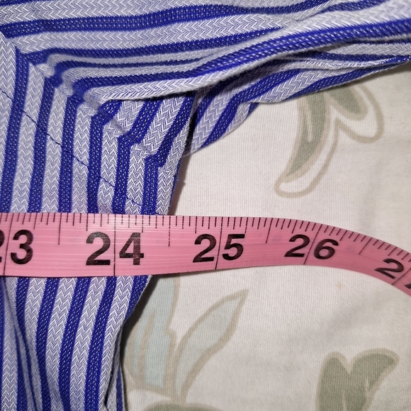 A Paul Fredrick long sleeve button-down men's shirt in a size 16.5x32. - Picture 3 of 5